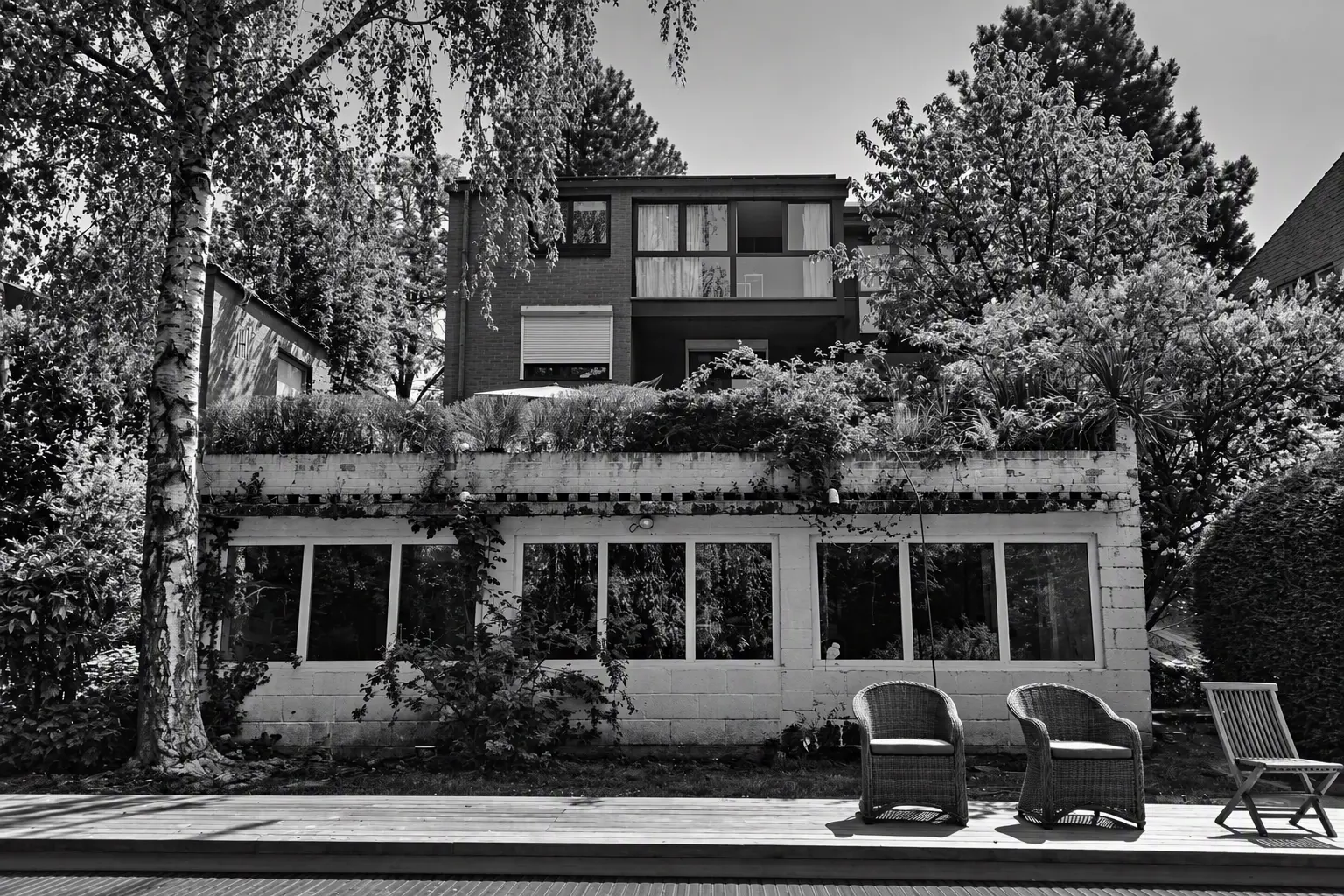 Genval — façade et jardin avant transformation